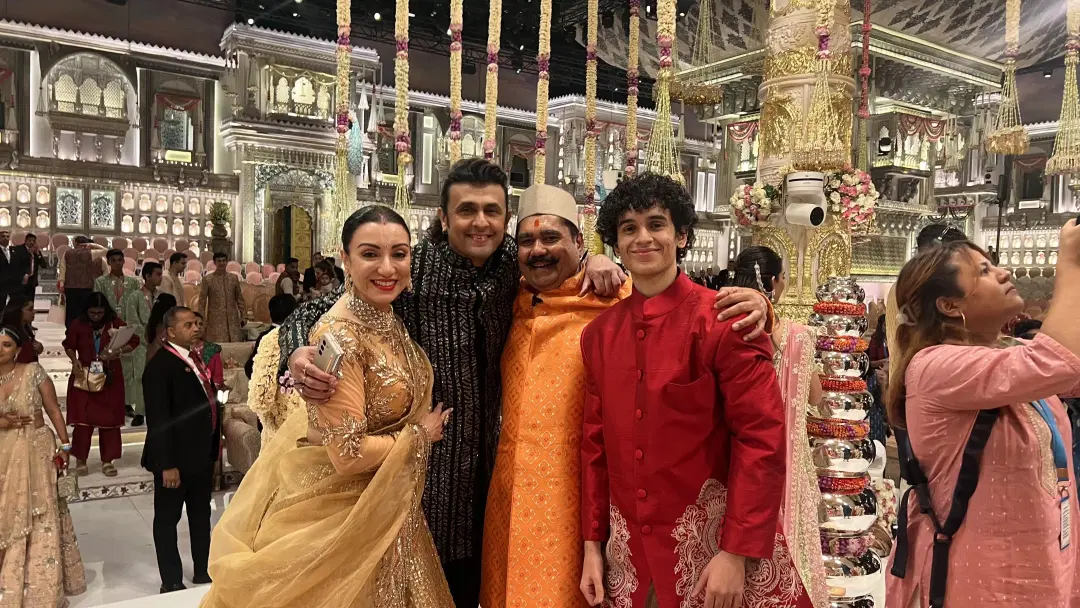 Pandit Chandrashekhar Sharma with Sonu Nigam