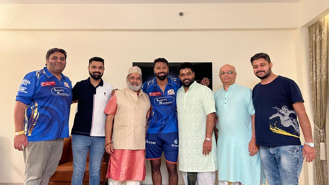 Pandit Chandrashekhar Sharma's Team