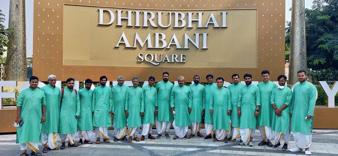 Pandit Chandrashekhar Sharma with Team