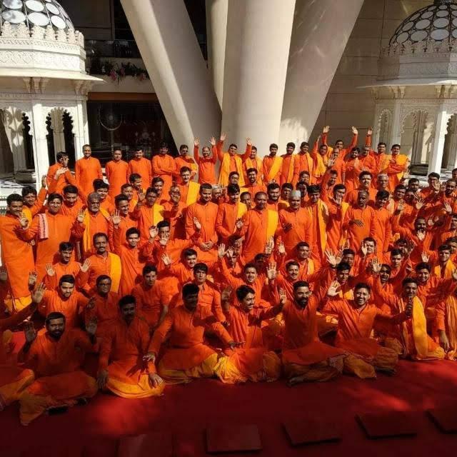 Pandit Chandrashekhar Sharma with Team